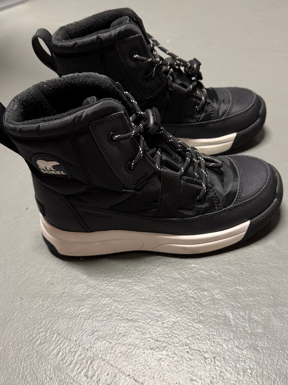 Sorel Whitney II Kids 4 Black and White Lace-Up Winter Waterproof Boots